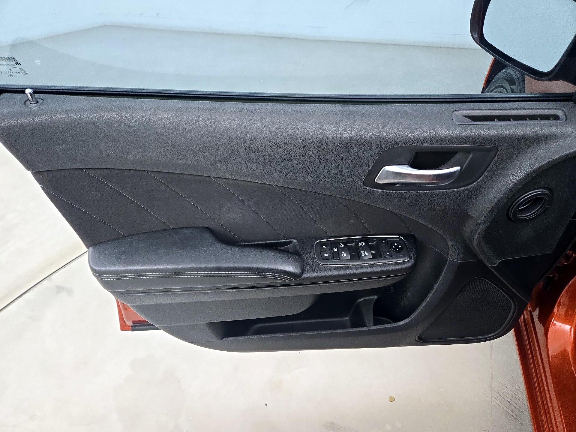 Thumbnail: 2020 Dodge Charger - 12