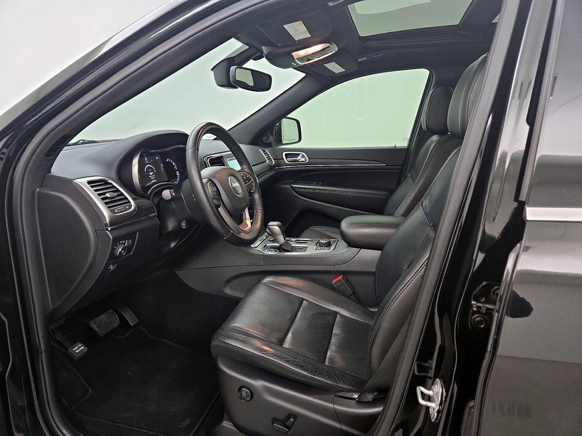 Thumbnail: 2020 Jeep Grand Cherokee - 11