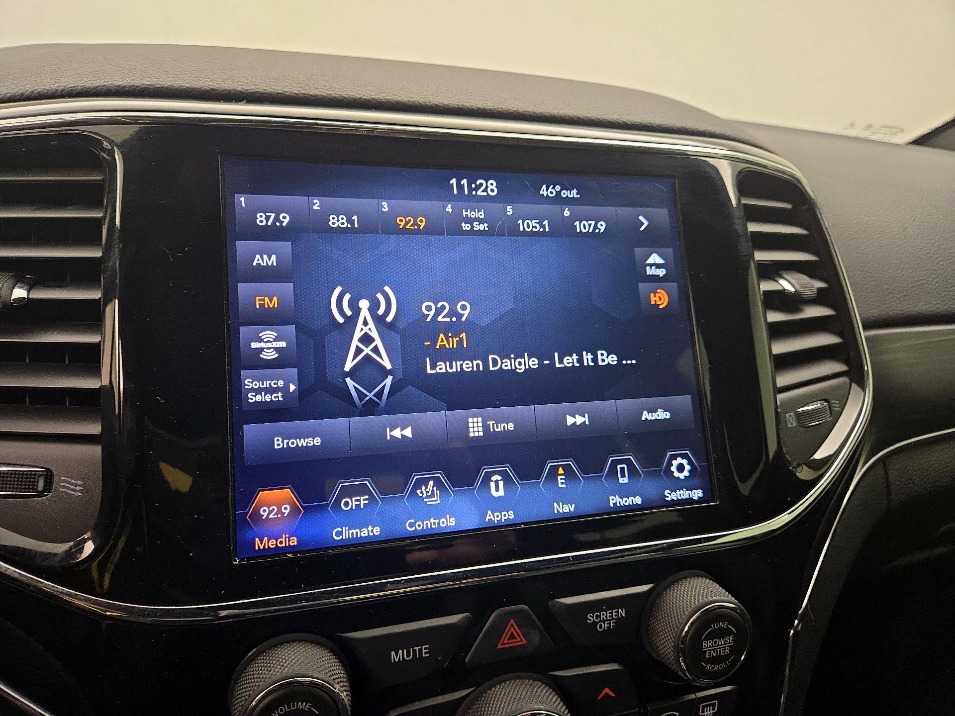 Thumbnail: 2020 Jeep Grand Cherokee - 16