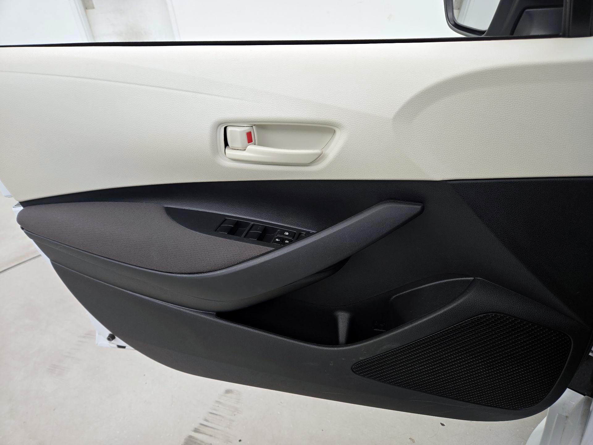 Thumbnail: 2023 Toyota Corolla - 12