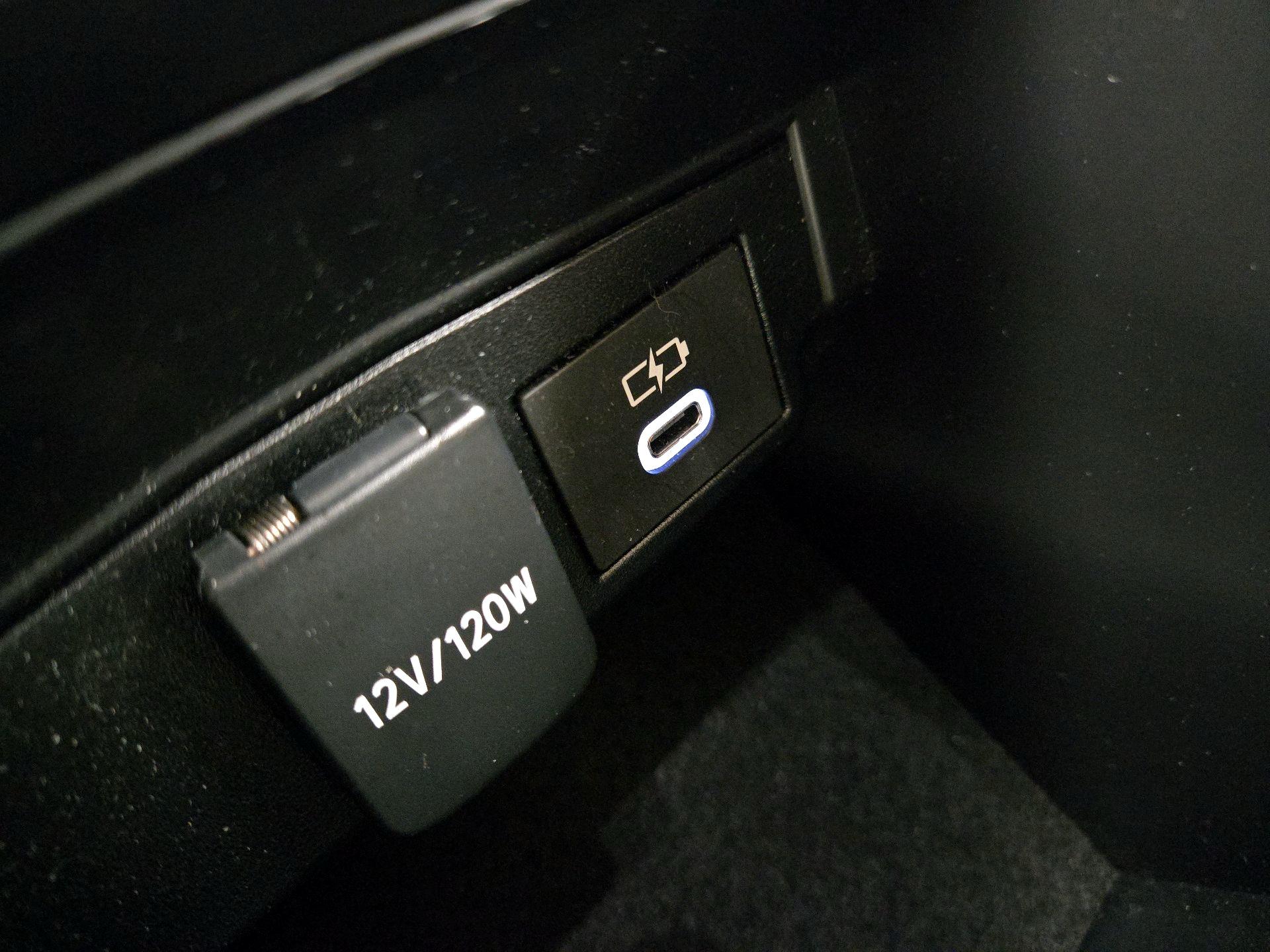 Thumbnail: 2023 Toyota Corolla - 18