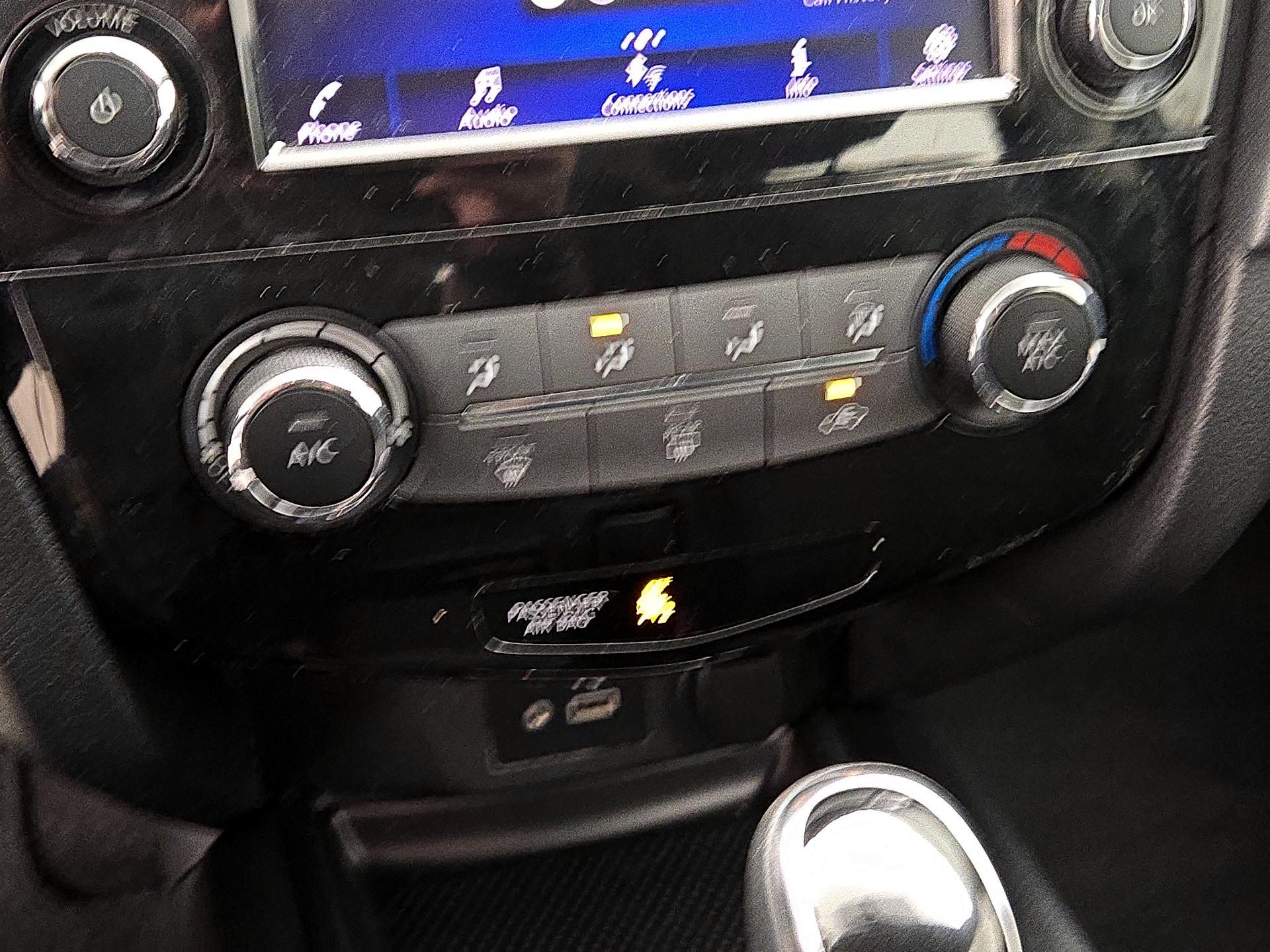 Thumbnail: 2018 Nissan Rogue - 16