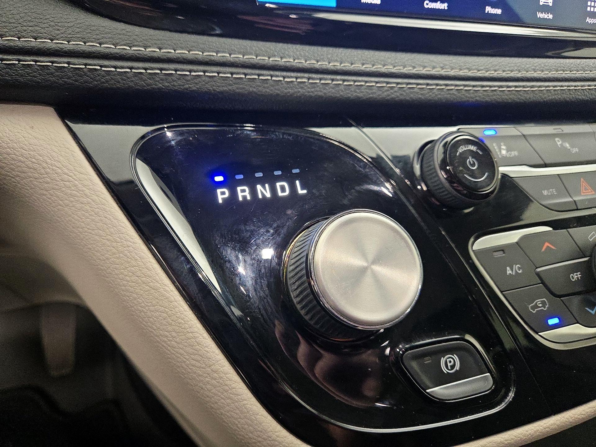 Thumbnail: 2022 Chrysler Pacifica - 17