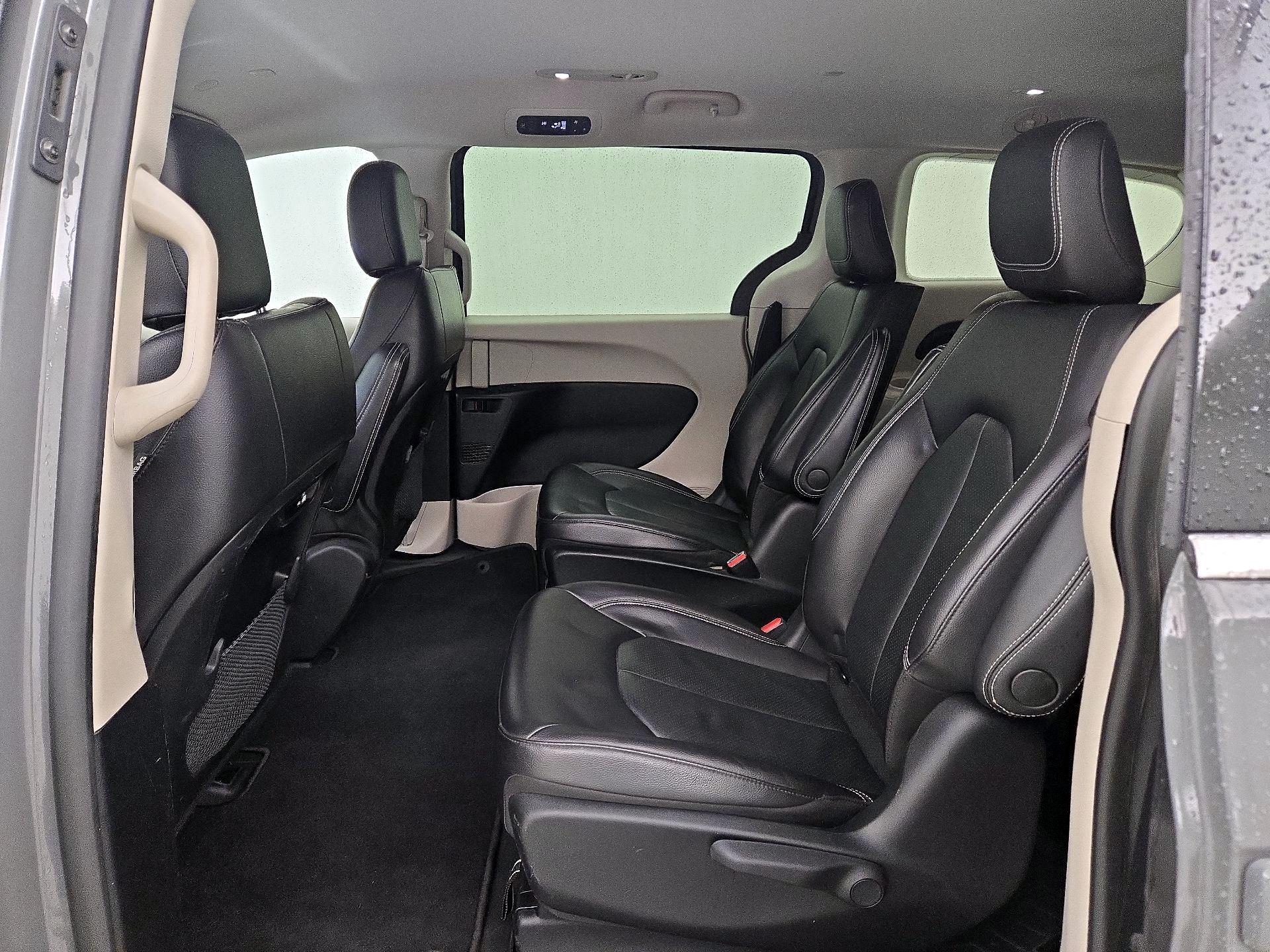 Thumbnail: 2022 Chrysler Pacifica - 19