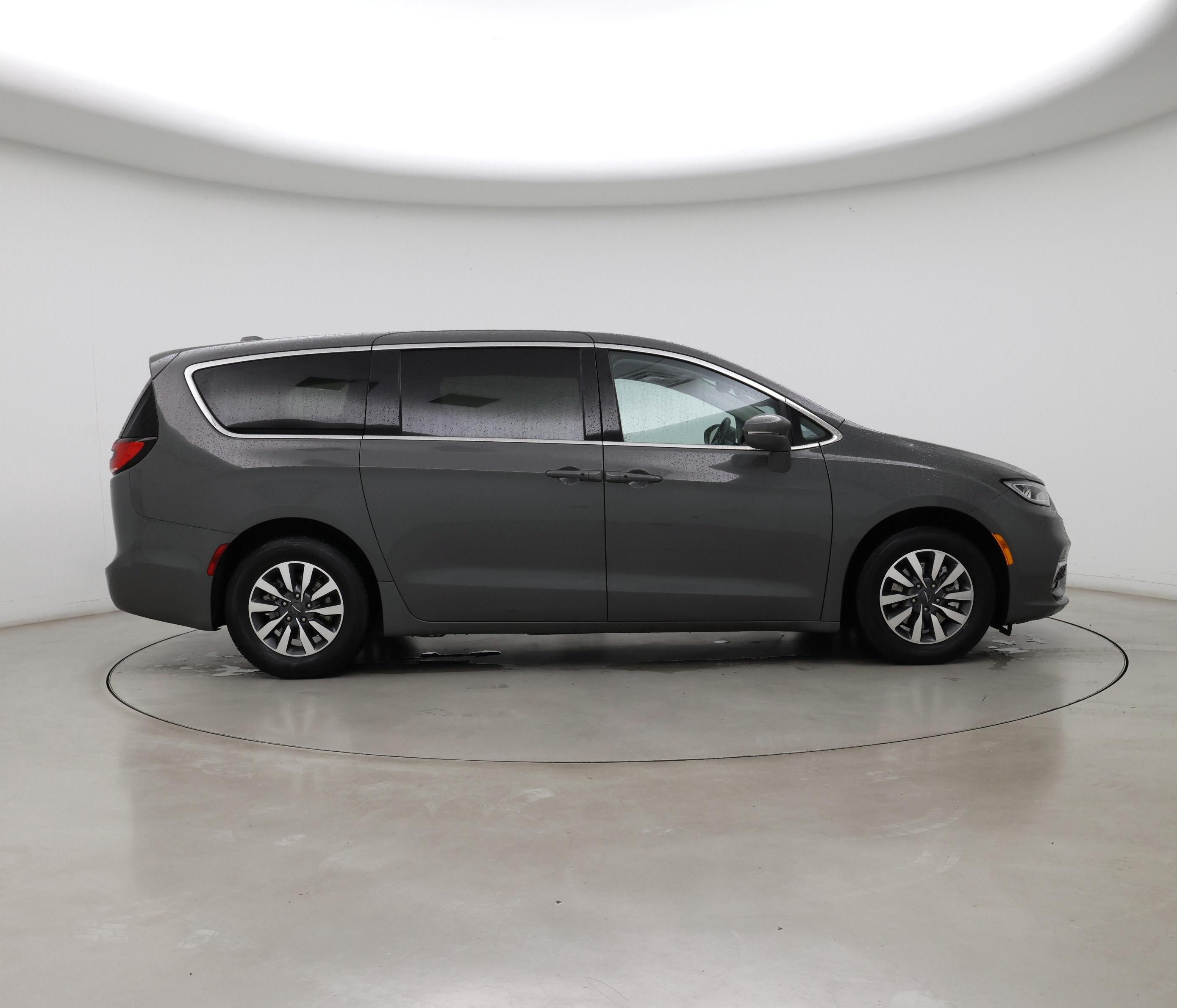 Thumbnail: 2022 Chrysler Pacifica - 7