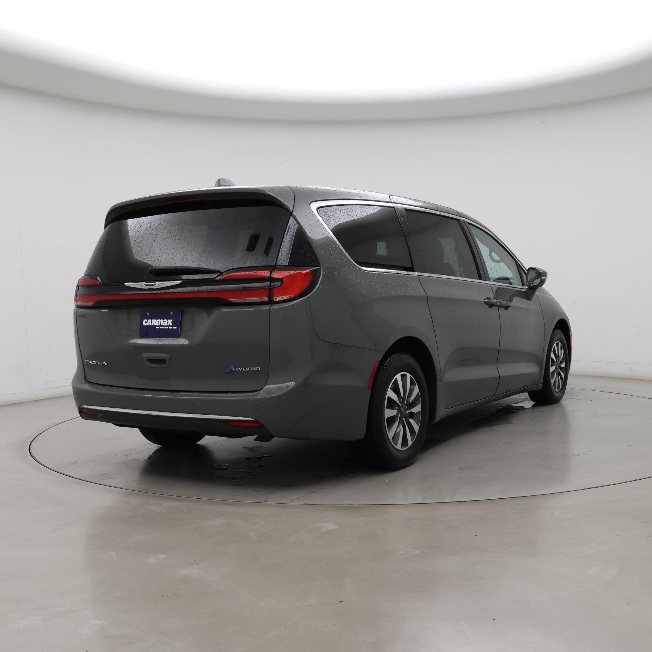 Thumbnail: 2022 Chrysler Pacifica - 8