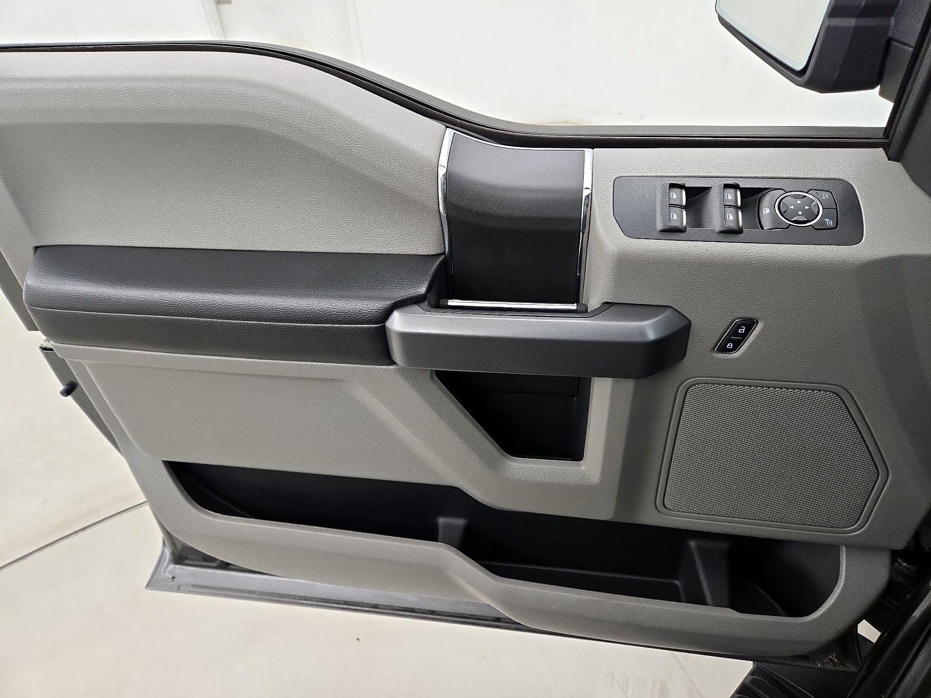 Thumbnail: 2017 Ford F-150 - 12