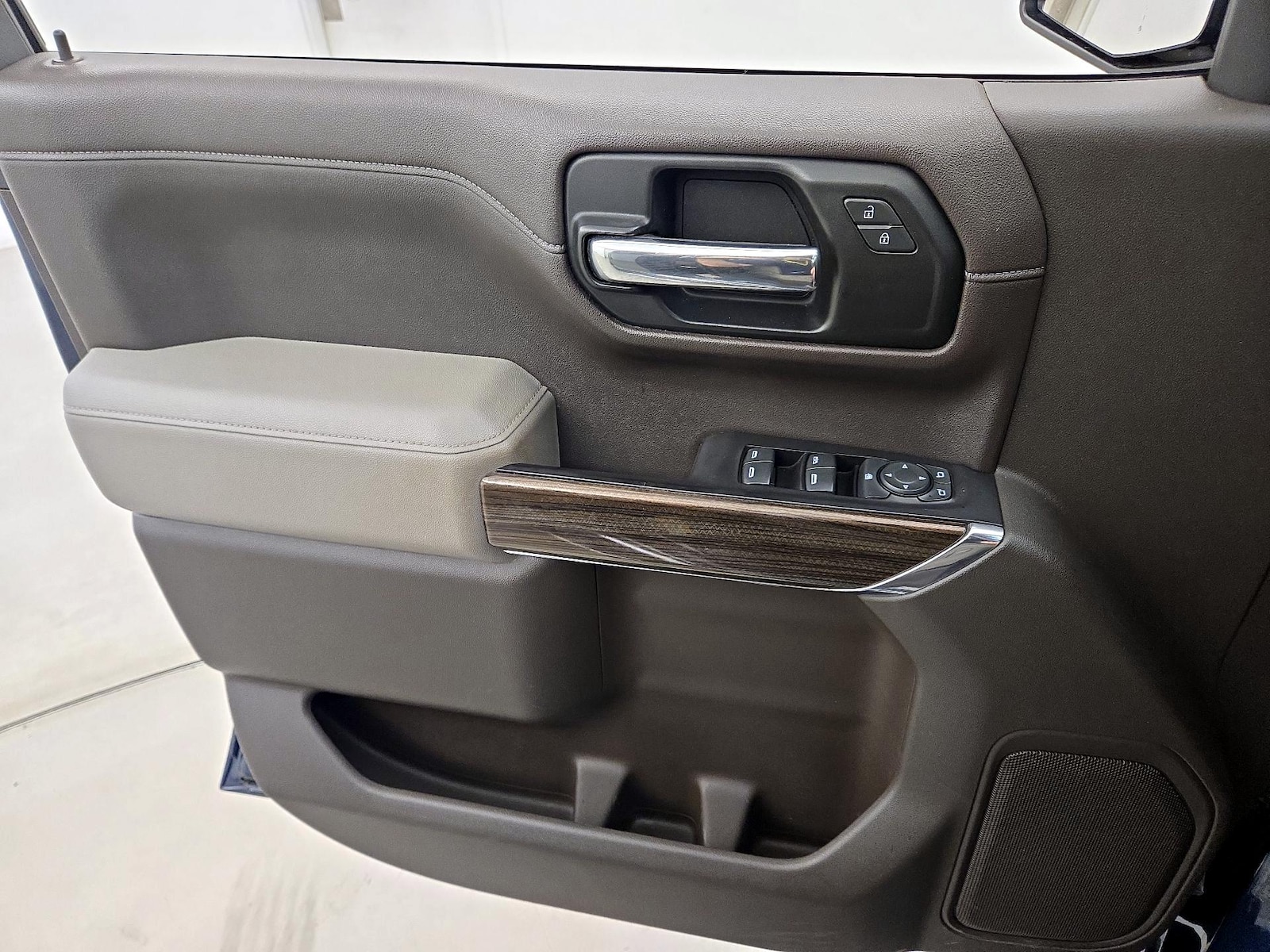 2019 Chevrolet Silverado 1500 LT - Photo 13