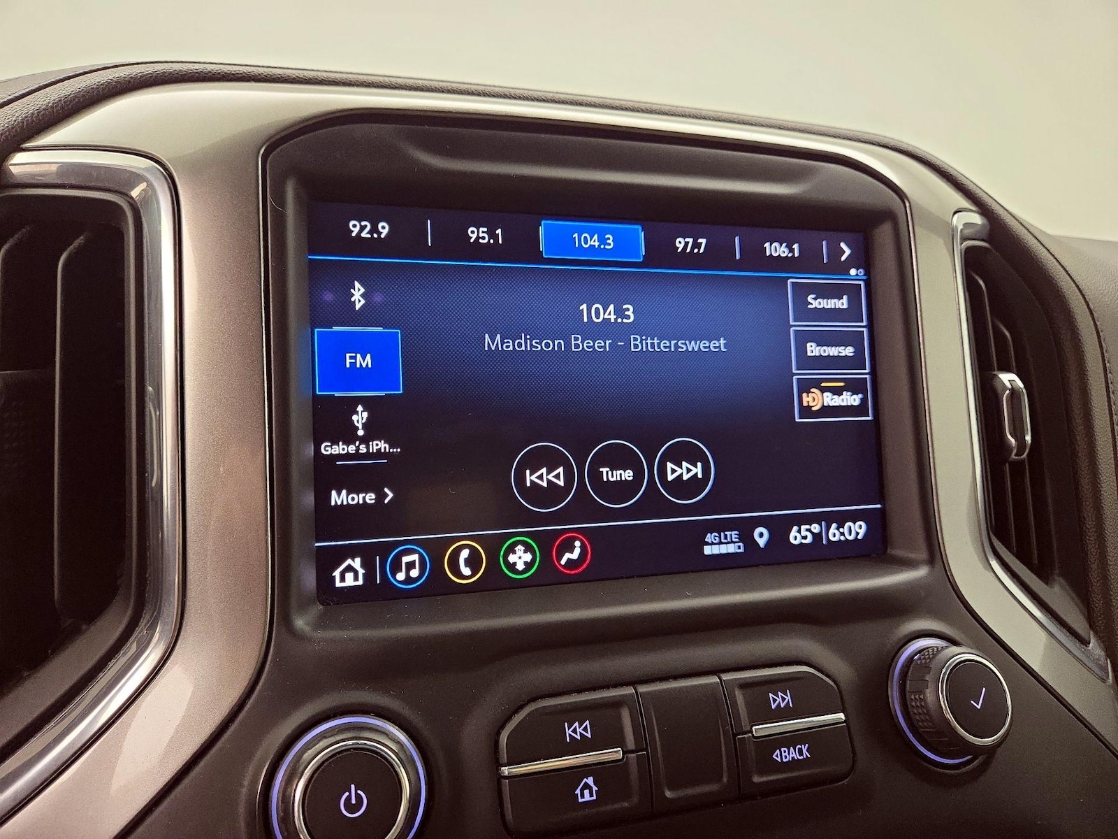 2019 Chevrolet Silverado 1500 LT - Photo 16