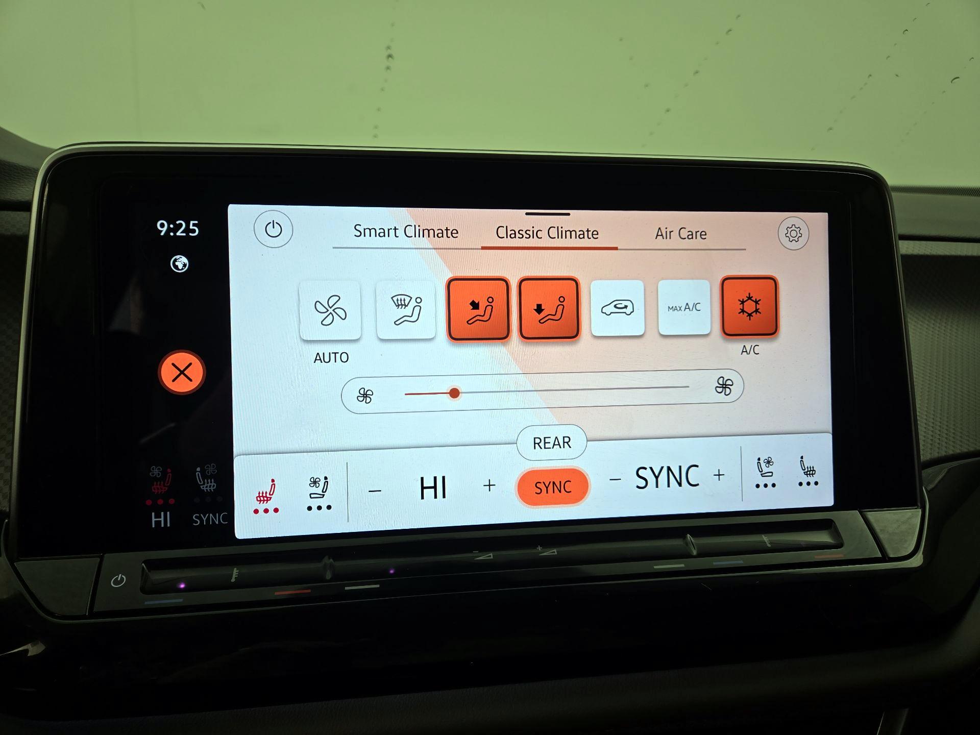 Thumbnail: 2024 Volkswagen Atlas - 16