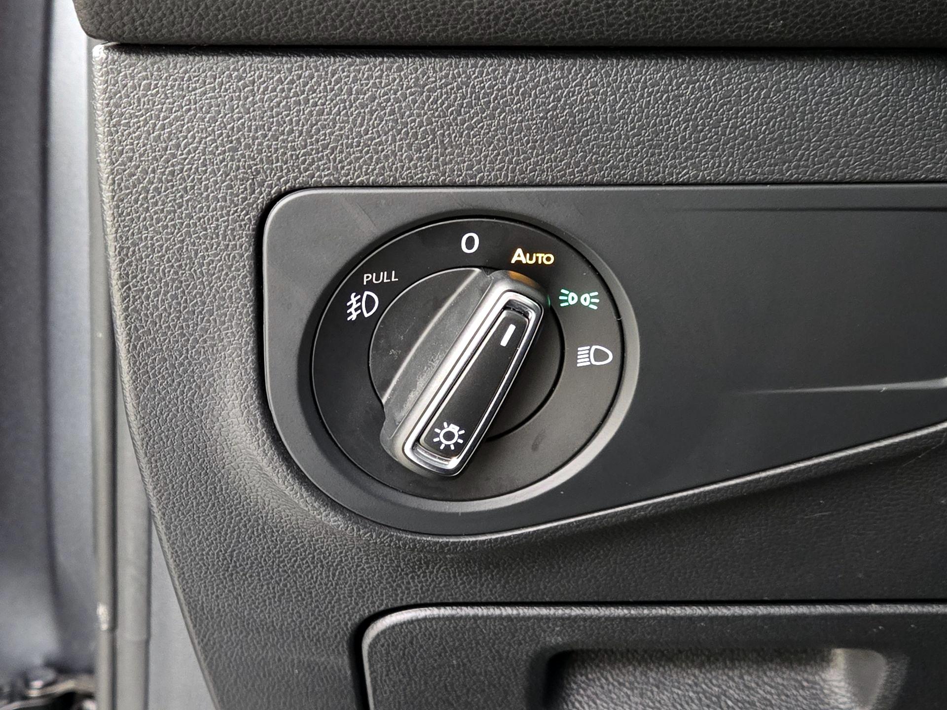 Thumbnail: 2020 Volkswagen Tiguan - 13