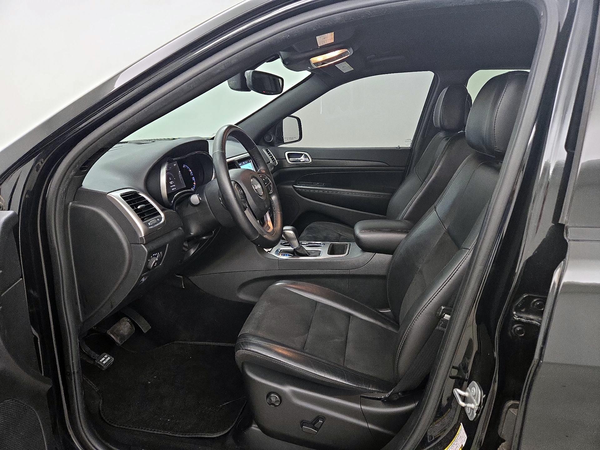 Thumbnail: 2018 Jeep Grand Cherokee - 11