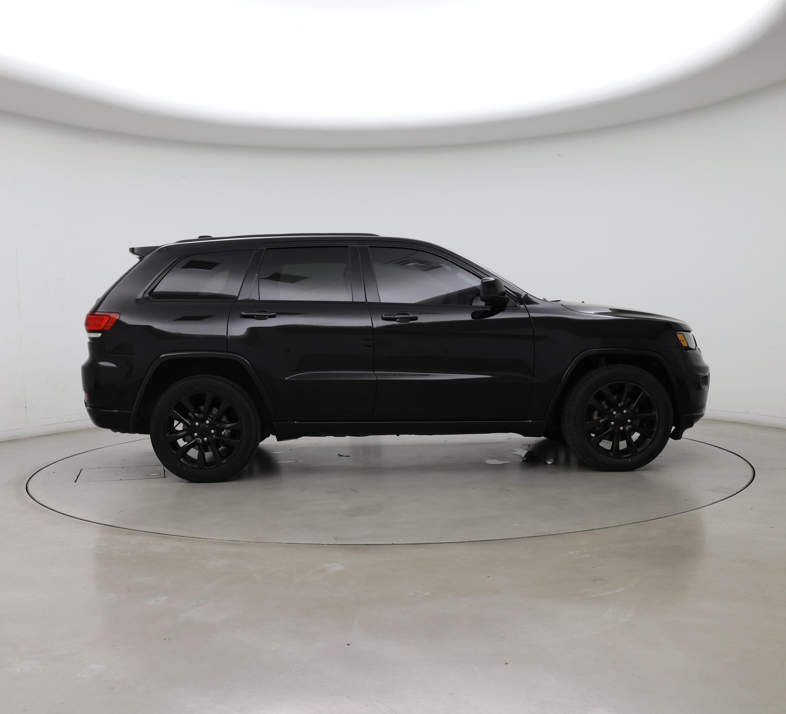 Thumbnail: 2018 Jeep Grand Cherokee - 7