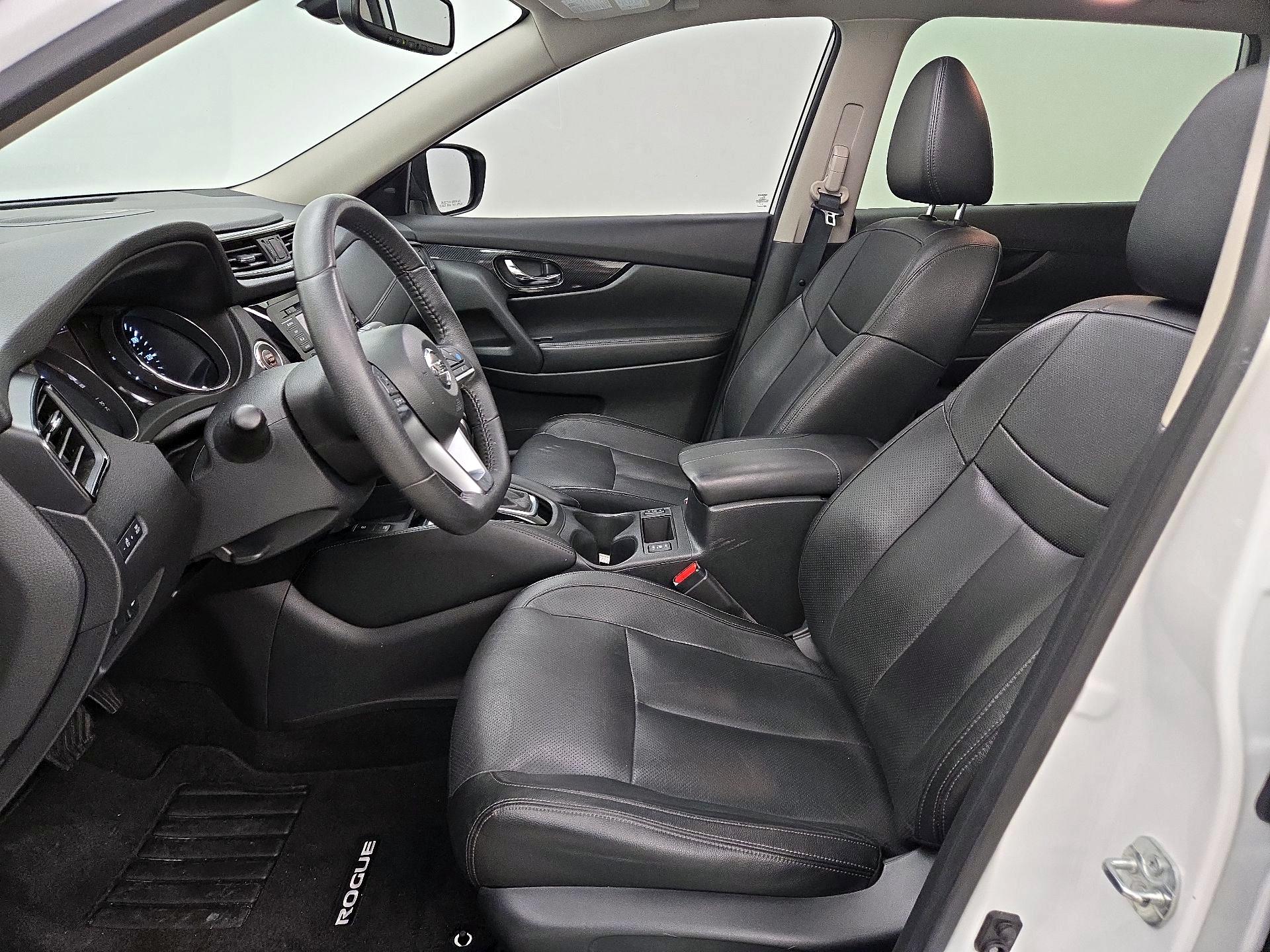 Thumbnail: 2020 Nissan Rogue - 11