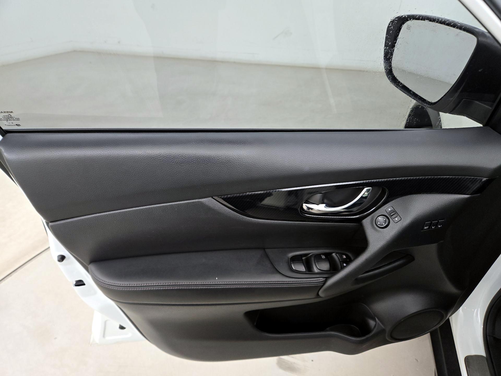 Thumbnail: 2020 Nissan Rogue - 12