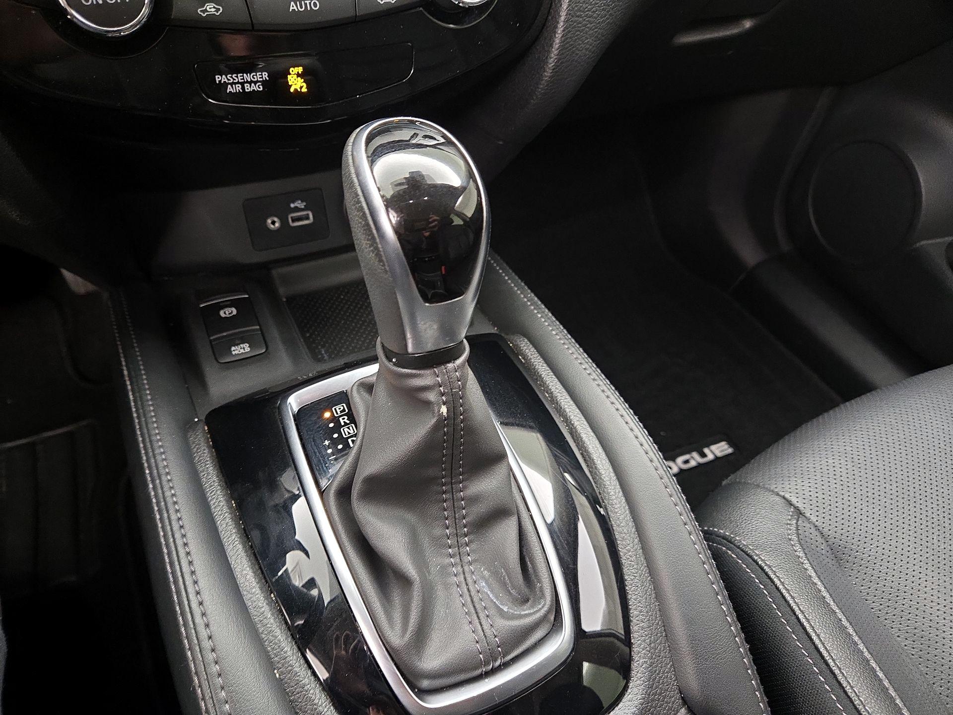 Thumbnail: 2020 Nissan Rogue - 18