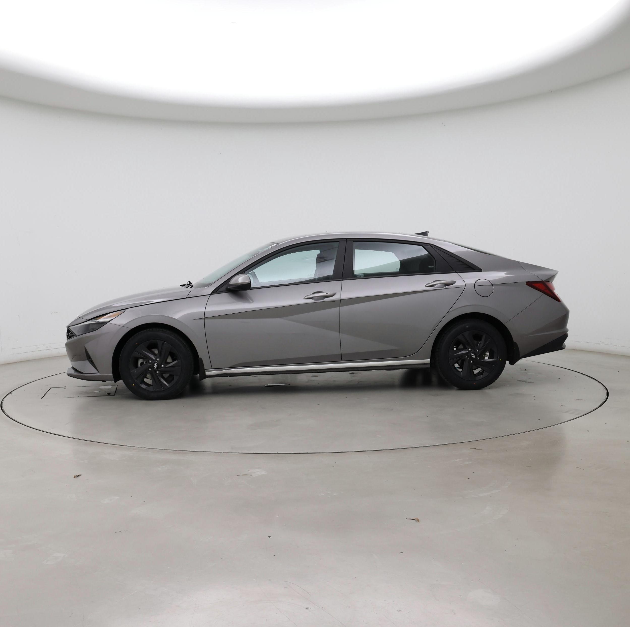 Thumbnail: 2023 Hyundai Elantra - 3