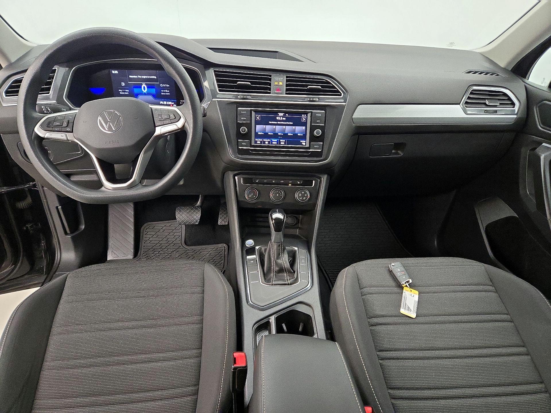 Thumbnail: 2022 Volkswagen Tiguan - 9