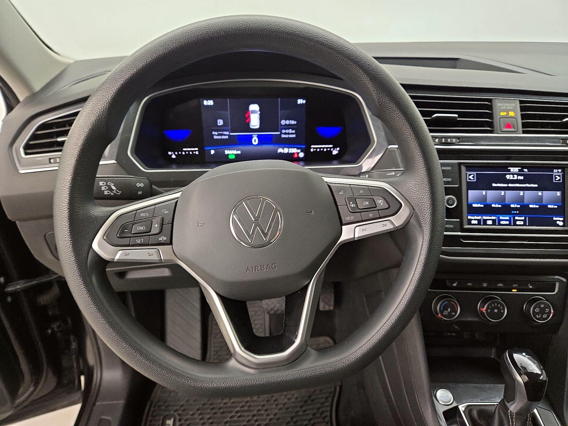 Thumbnail: 2022 Volkswagen Tiguan - 10