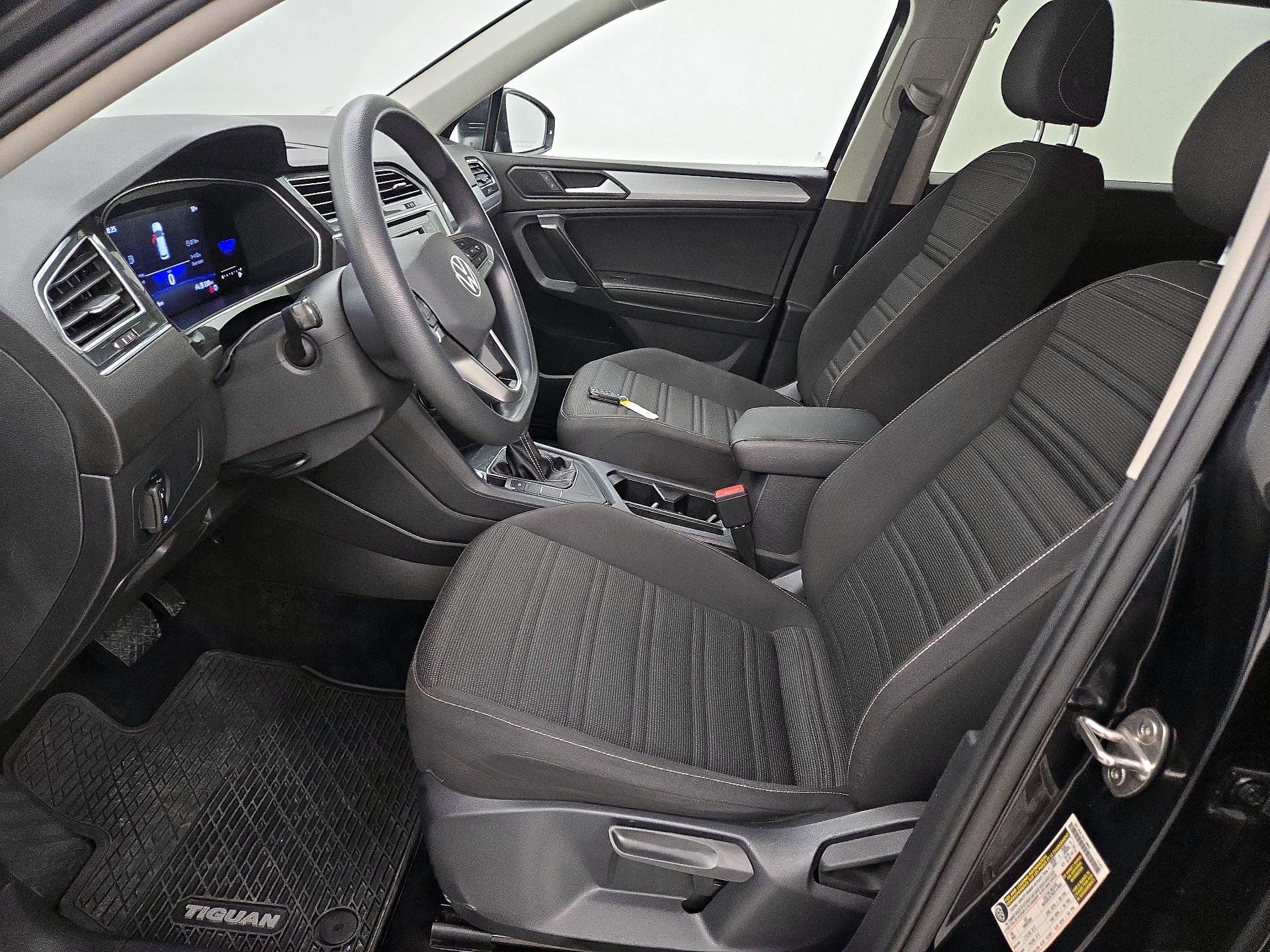 Thumbnail: 2022 Volkswagen Tiguan - 11