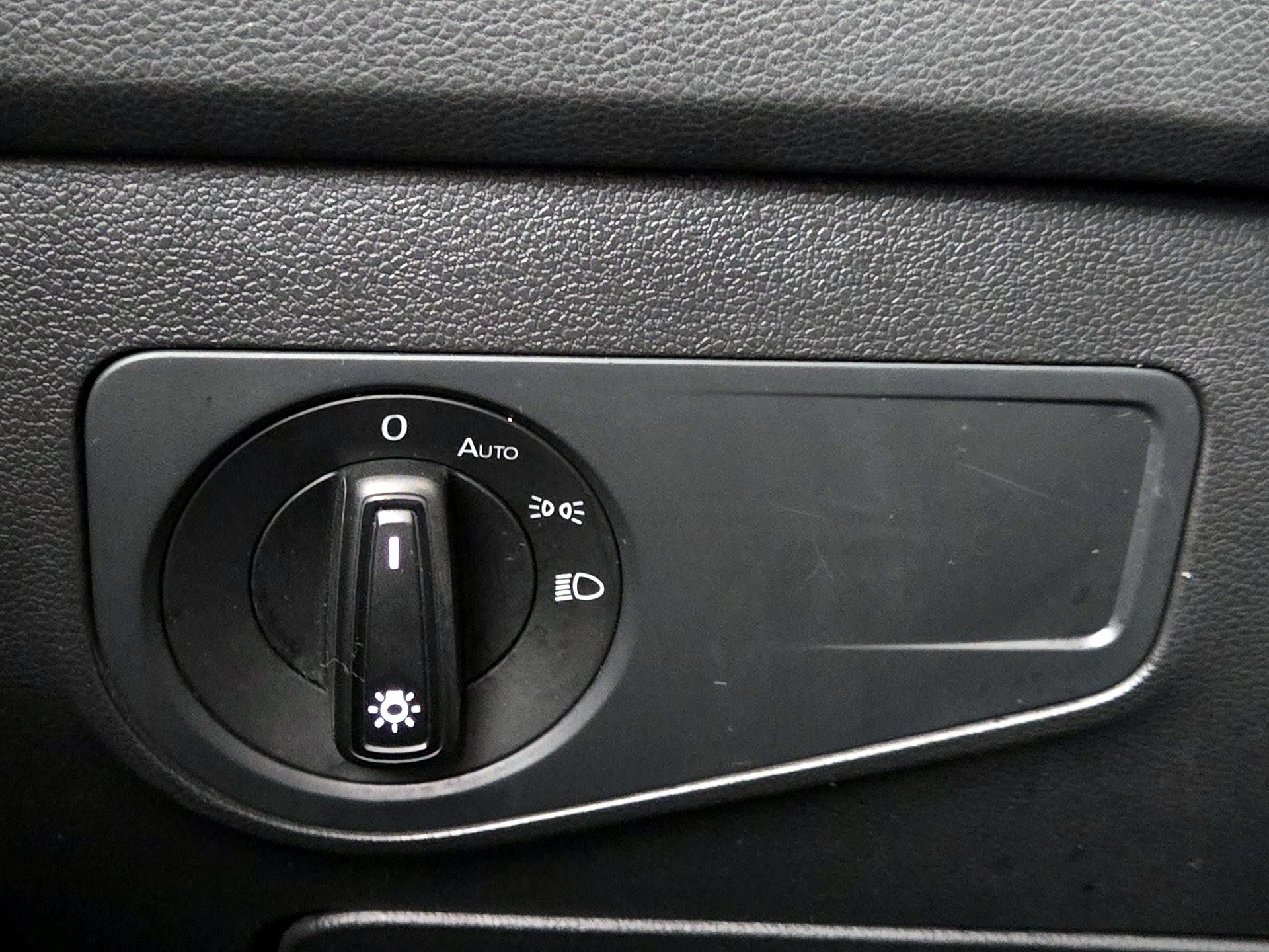 Thumbnail: 2022 Volkswagen Tiguan - 13