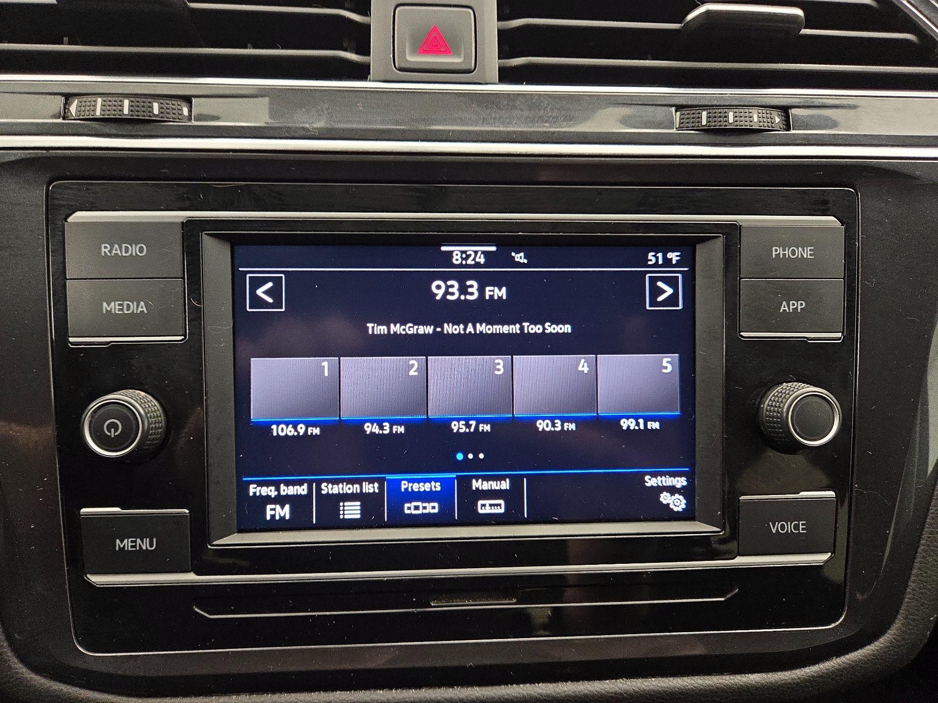 Thumbnail: 2022 Volkswagen Tiguan - 15