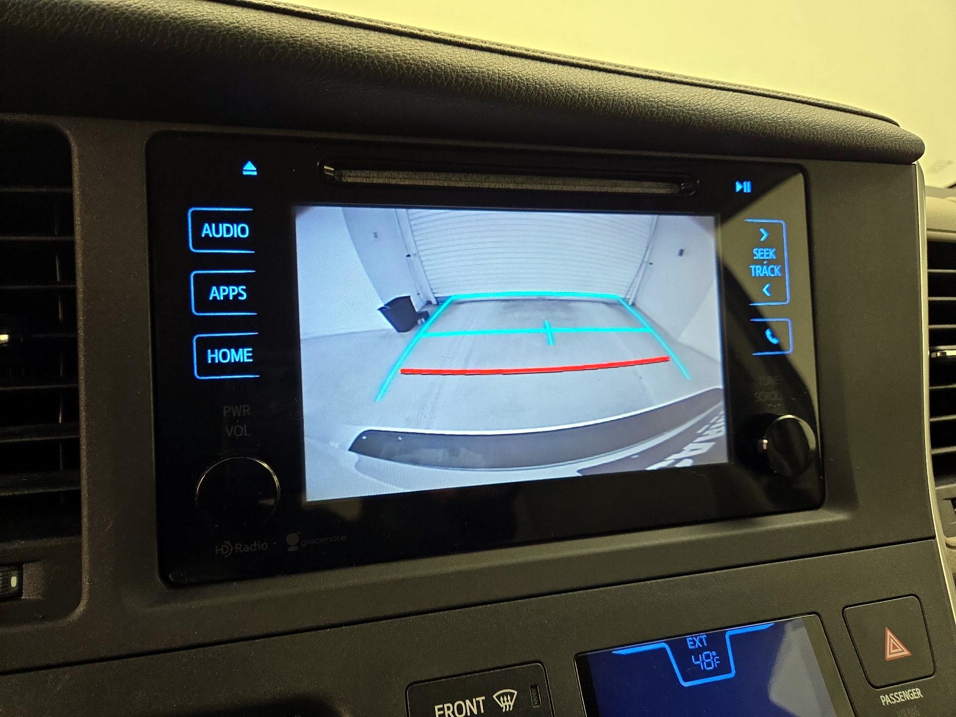 Thumbnail: 2015 Toyota Sienna - 14