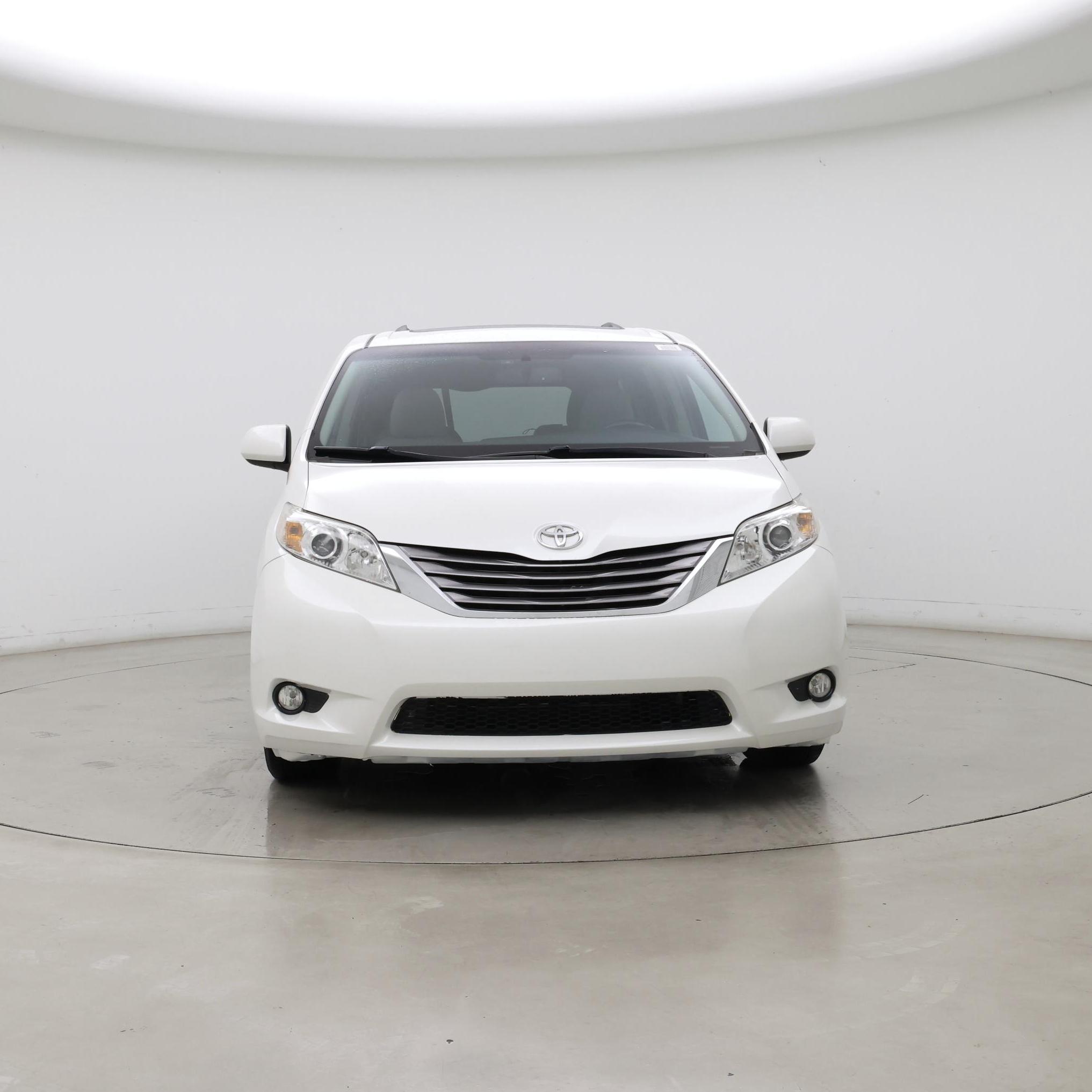 Thumbnail: 2015 Toyota Sienna - 5