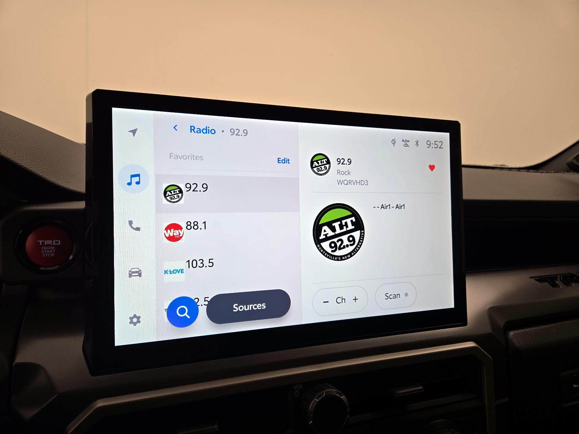 Thumbnail: 2024 Toyota Tacoma - 15