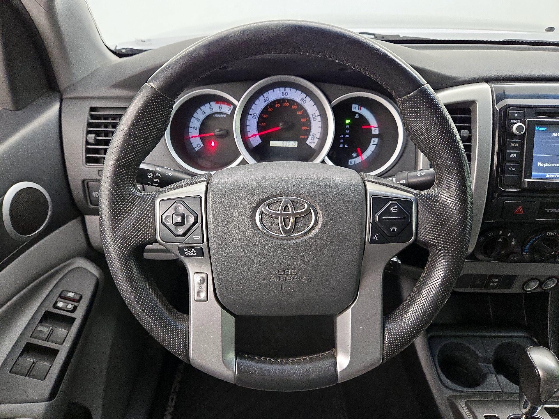 Thumbnail: 2015 Toyota Tacoma - 10