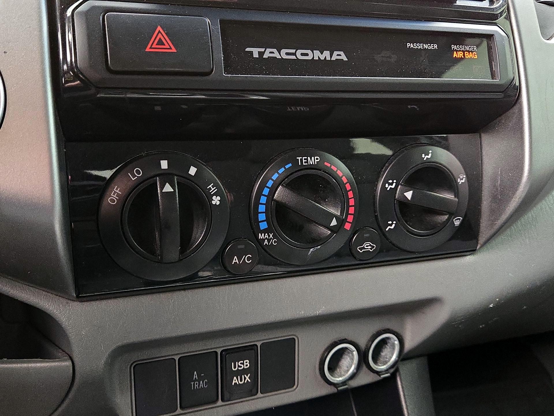 Thumbnail: 2015 Toyota Tacoma - 16