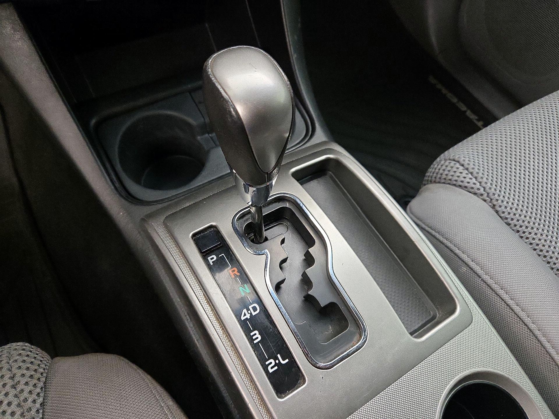 Thumbnail: 2015 Toyota Tacoma - 17