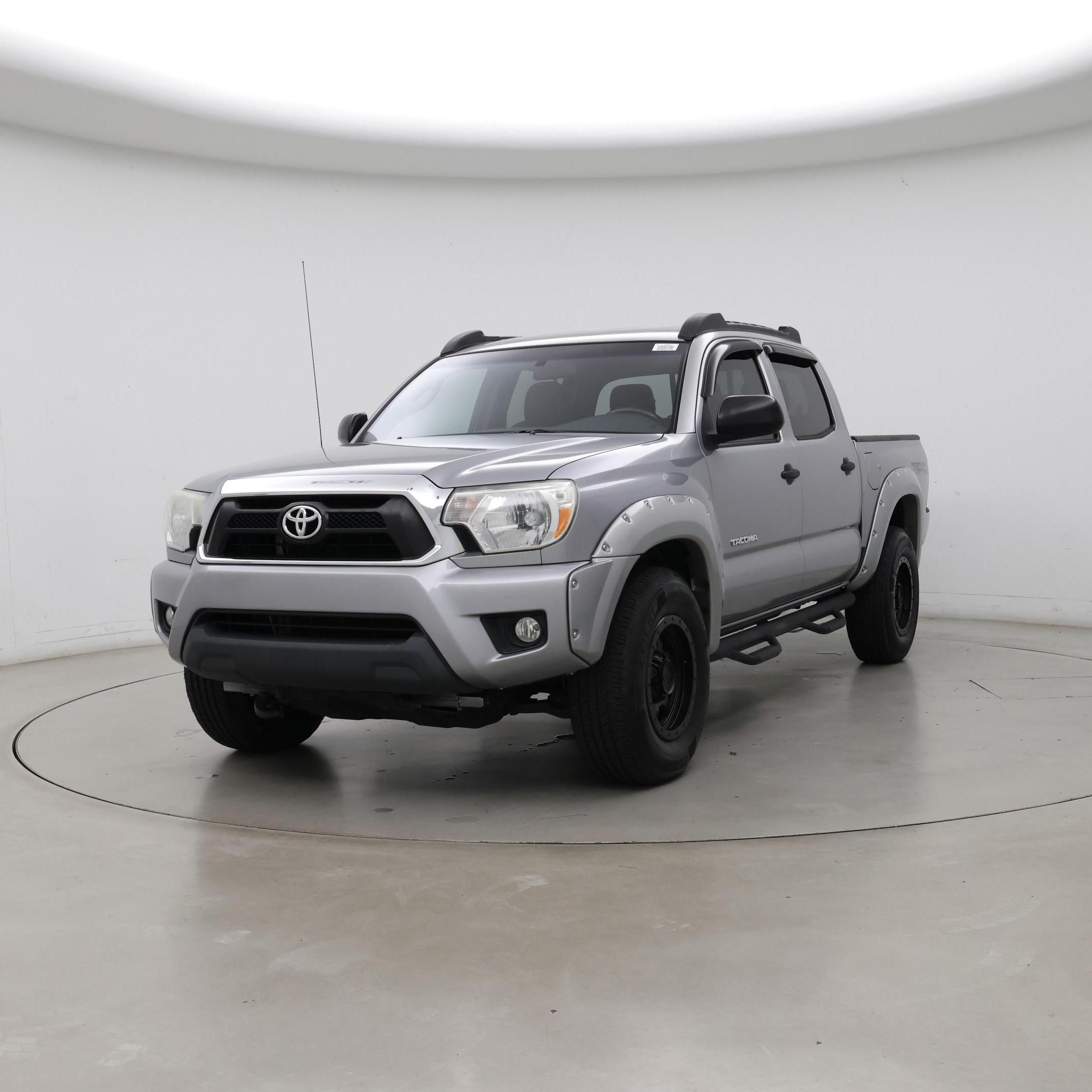 Thumbnail: 2015 Toyota Tacoma - 4