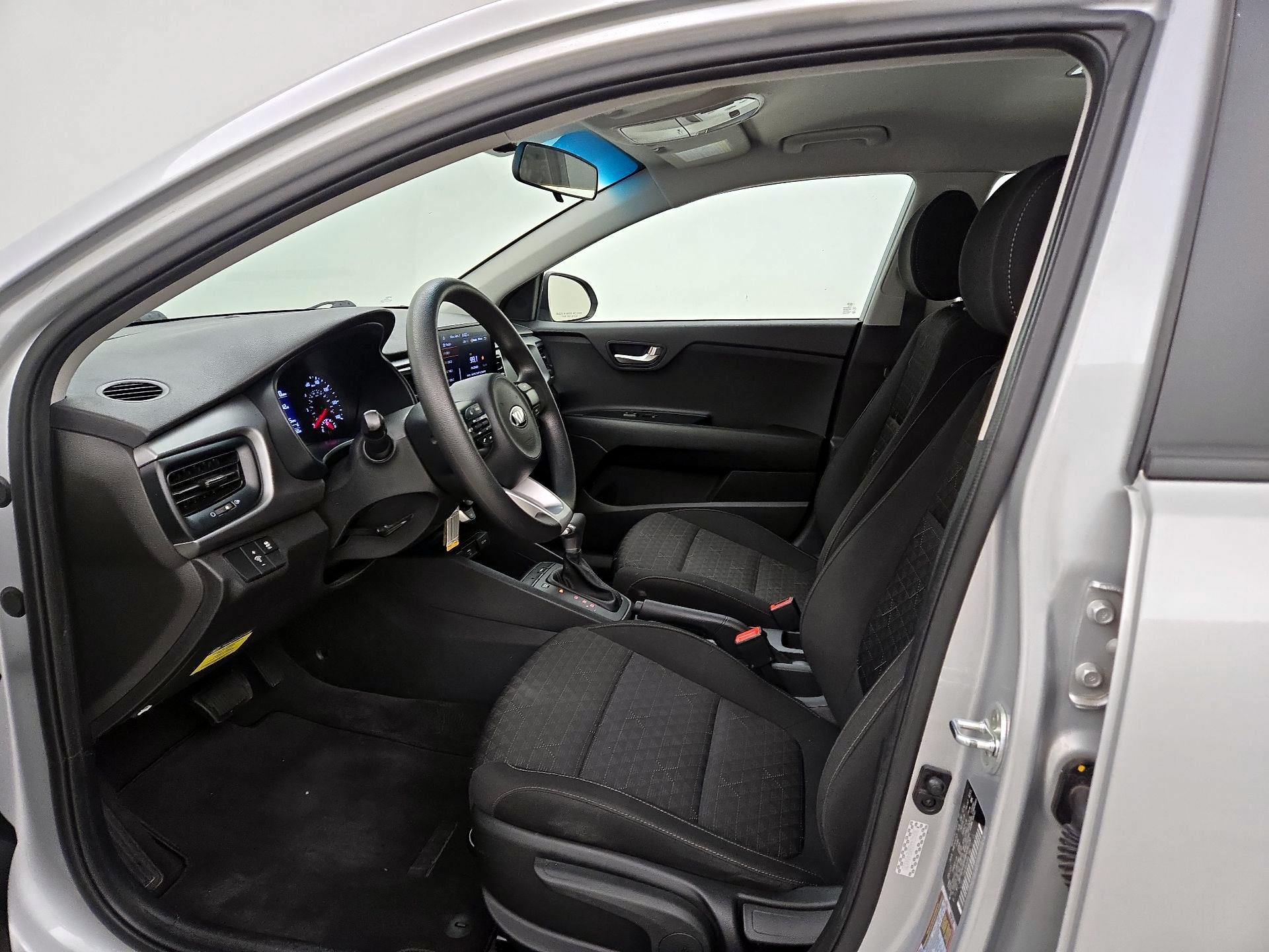 Thumbnail: 2021 Kia Rio - 11