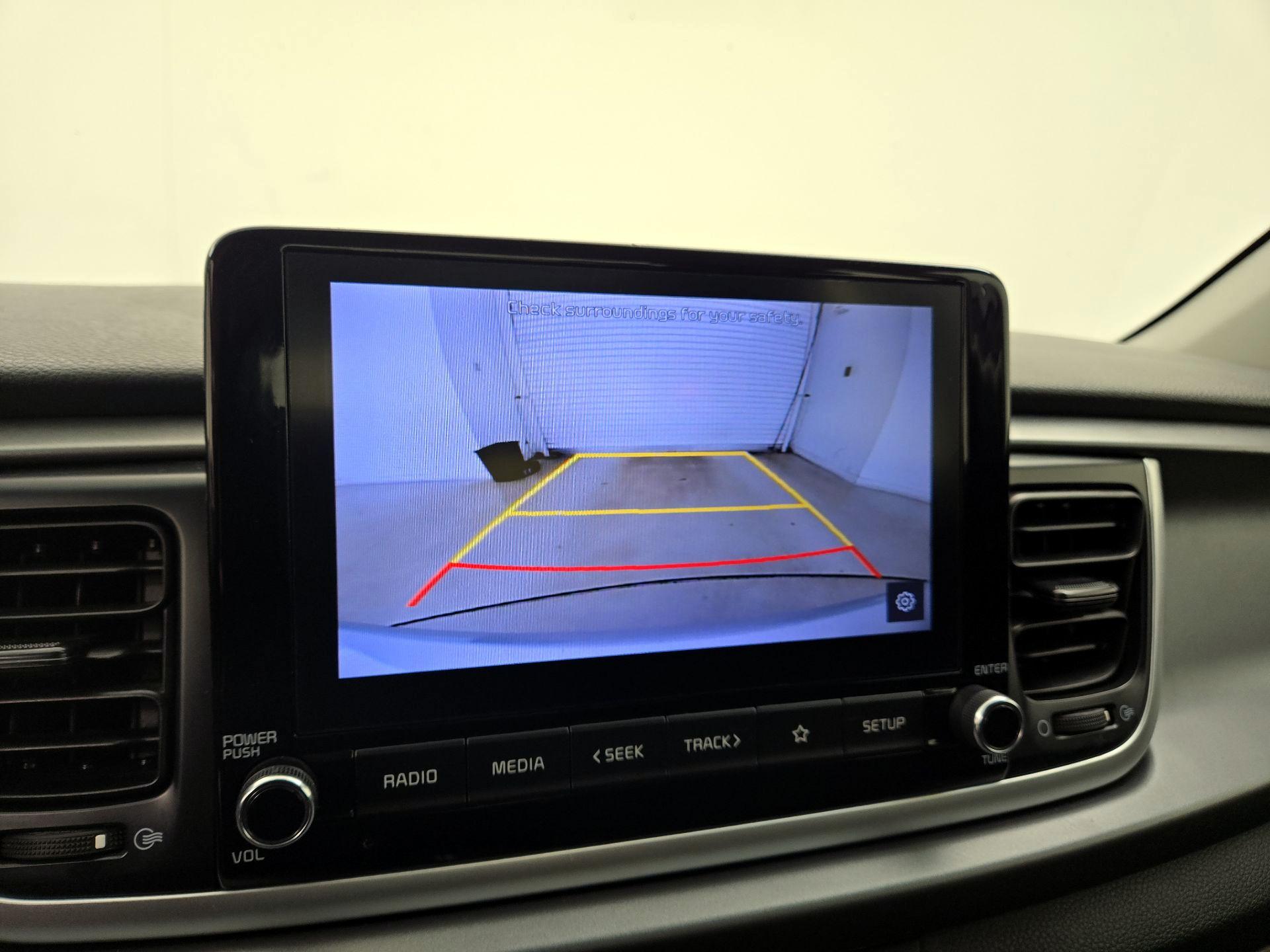 Thumbnail: 2021 Kia Rio - 14