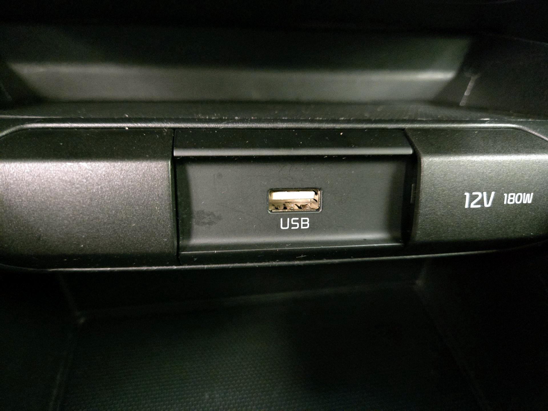 Thumbnail: 2021 Kia Rio - 18