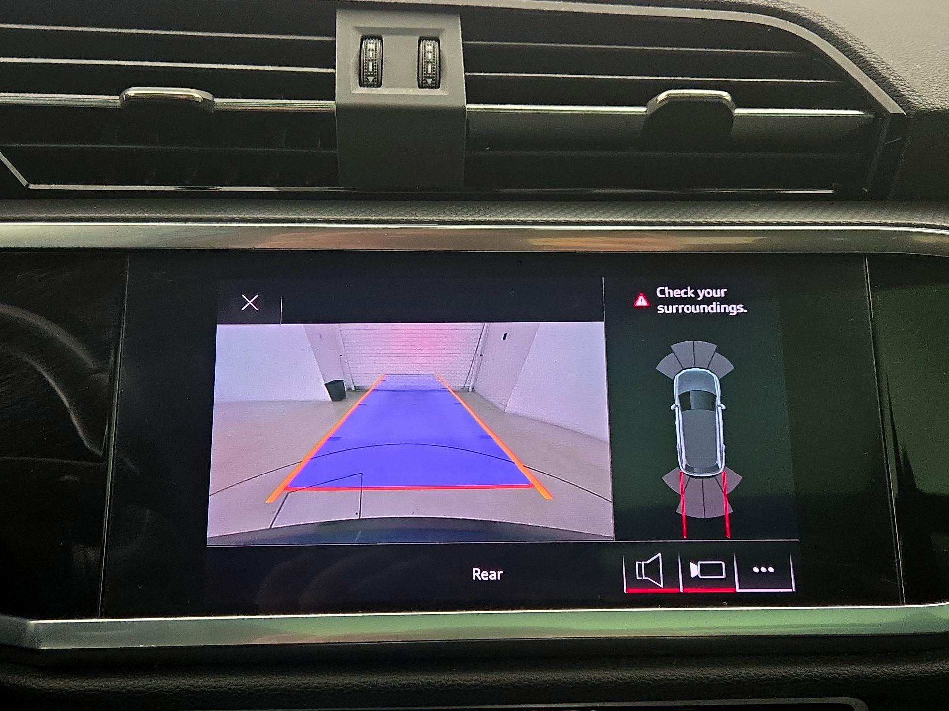 Thumbnail: 2021 Audi Q3 - 13