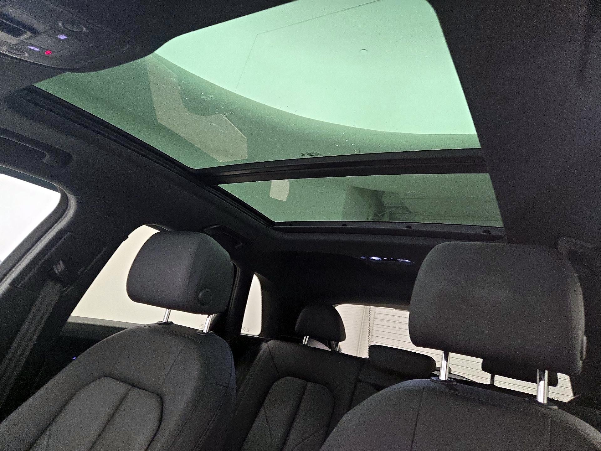 Thumbnail: 2021 Audi Q3 - 18