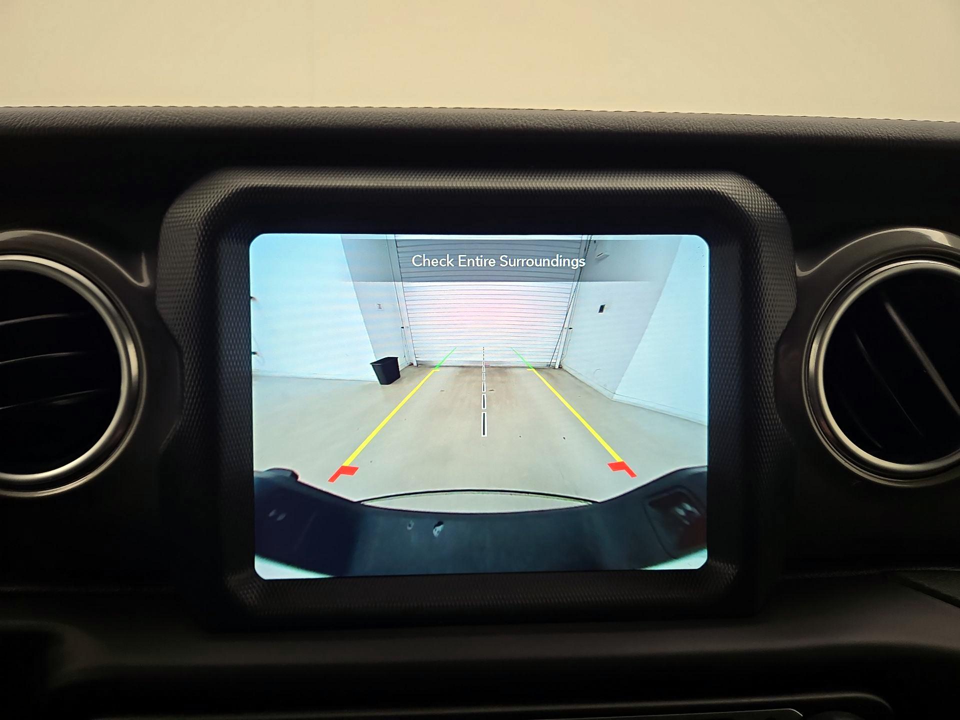 Thumbnail: 2023 Jeep Gladiator - 15