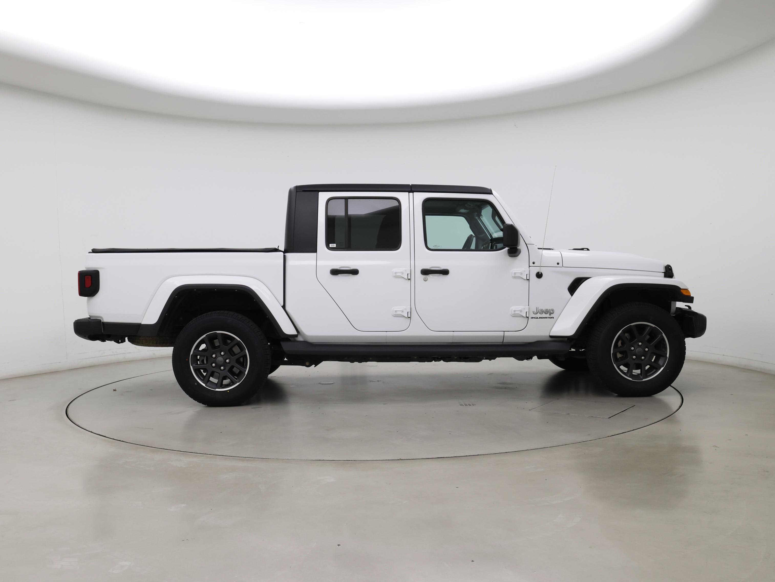 Thumbnail: 2023 Jeep Gladiator - 7