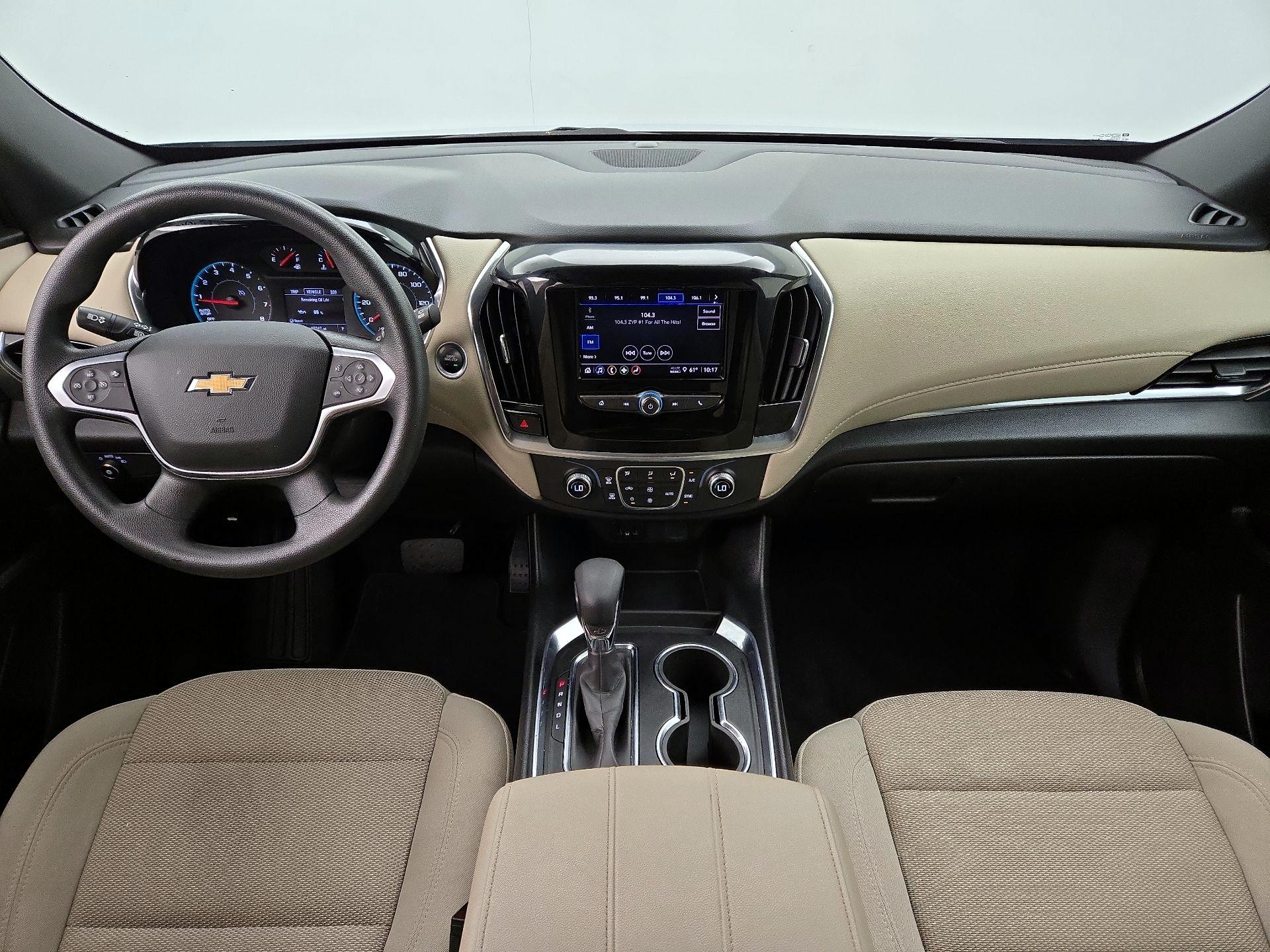 Thumbnail: 2022 Chevrolet Traverse - 9