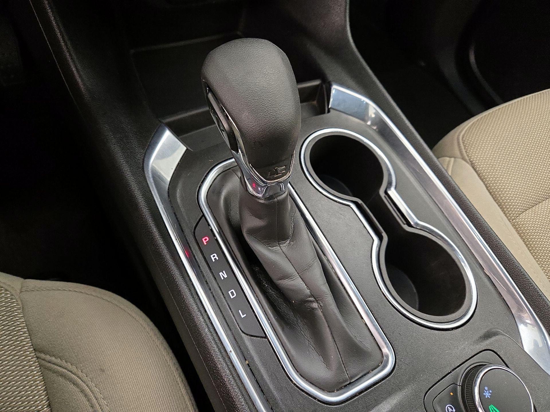 Thumbnail: 2022 Chevrolet Traverse - 17