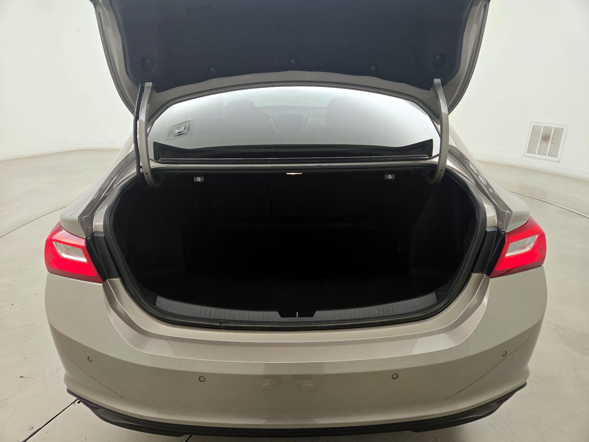 Thumbnail: 2024 Chevrolet Malibu - 20