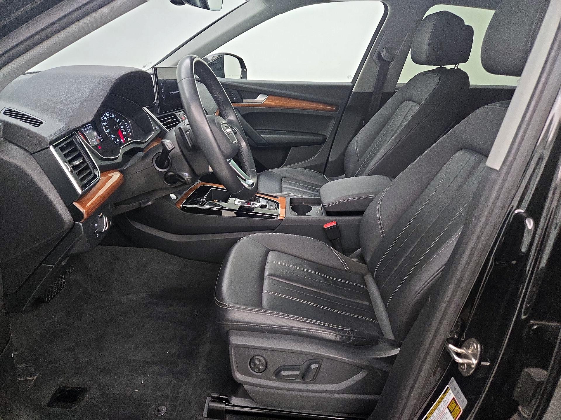 Thumbnail: 2023 Audi Q5 - 11