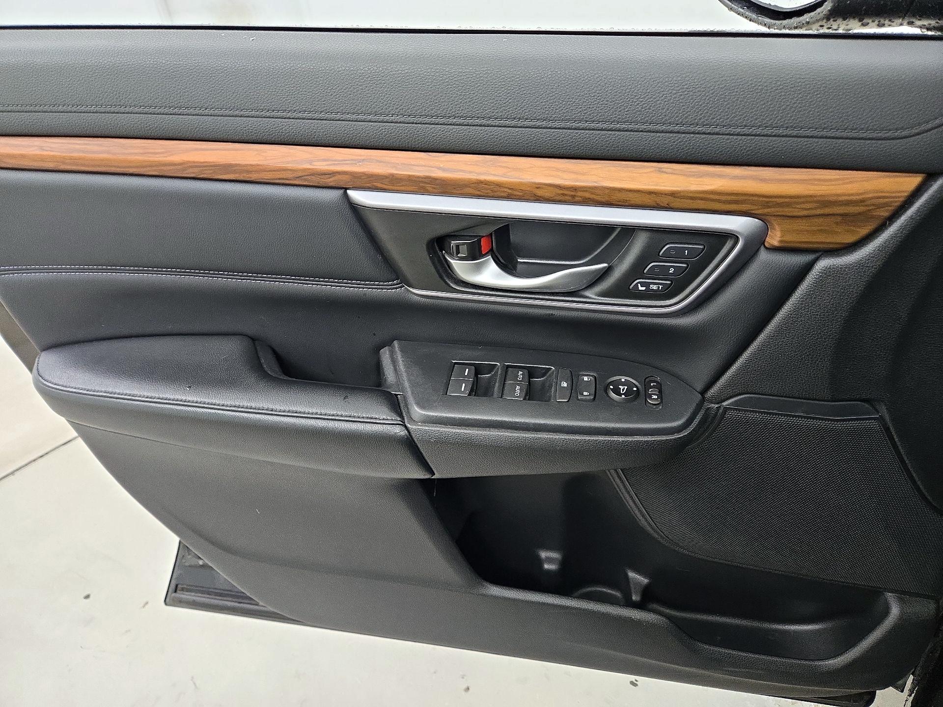 Thumbnail: 2017 Honda CR-V - 12