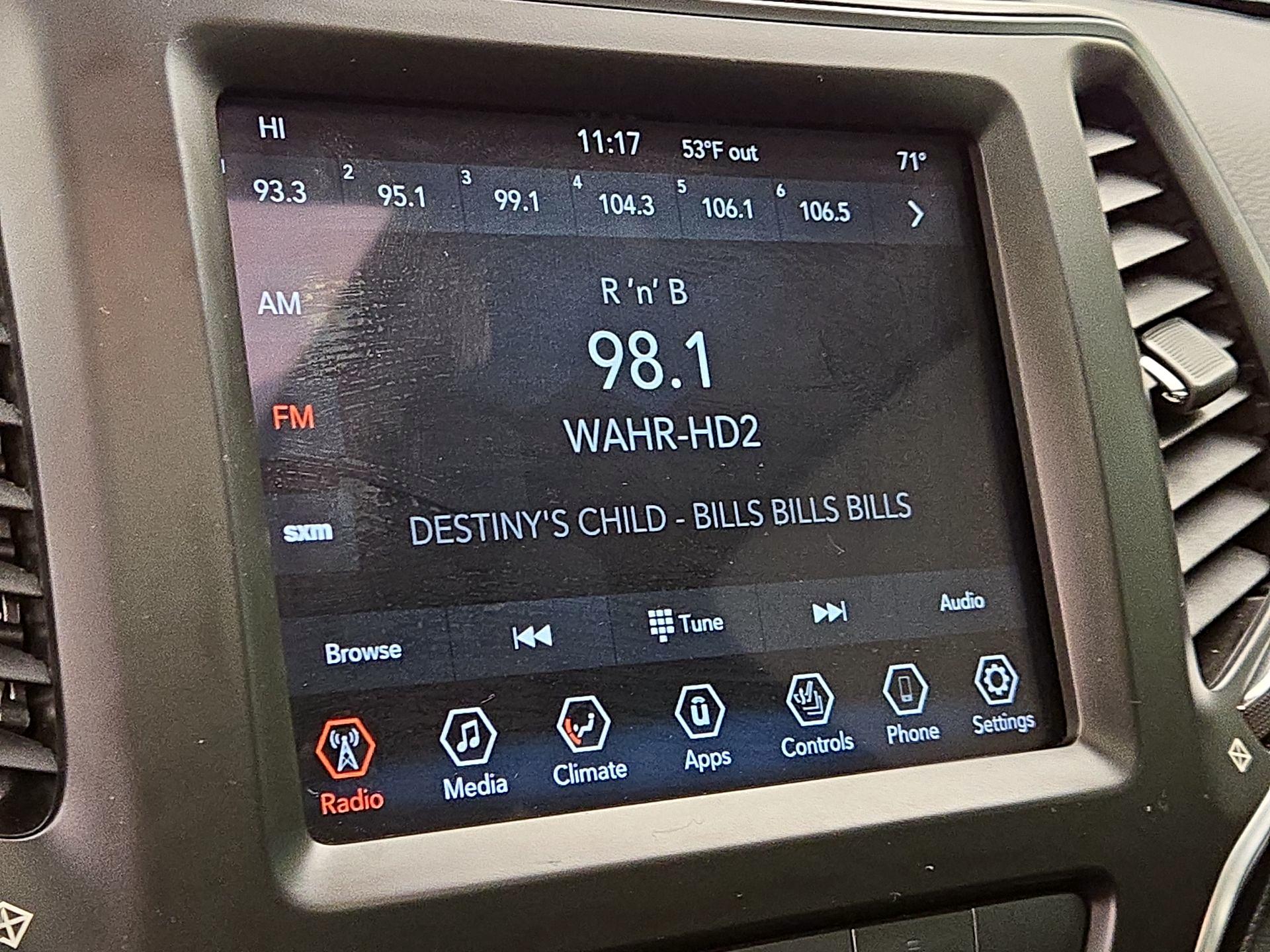 Thumbnail: 2021 Jeep Cherokee - 15