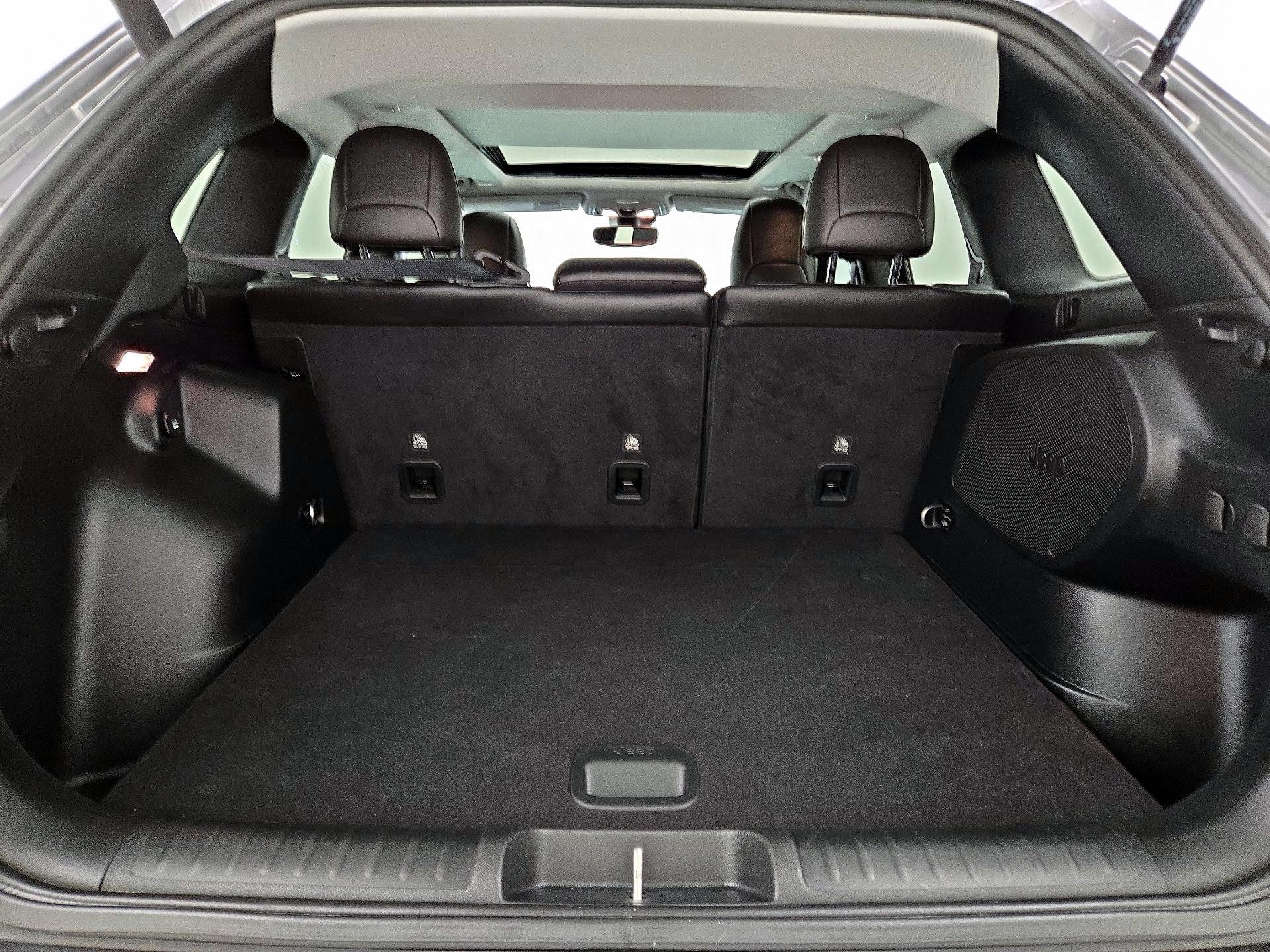 Thumbnail: 2021 Jeep Cherokee - 20