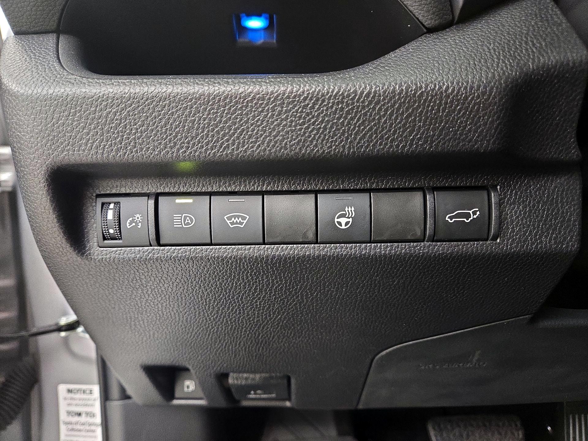 Thumbnail: 2025 Toyota RAV4 - 13