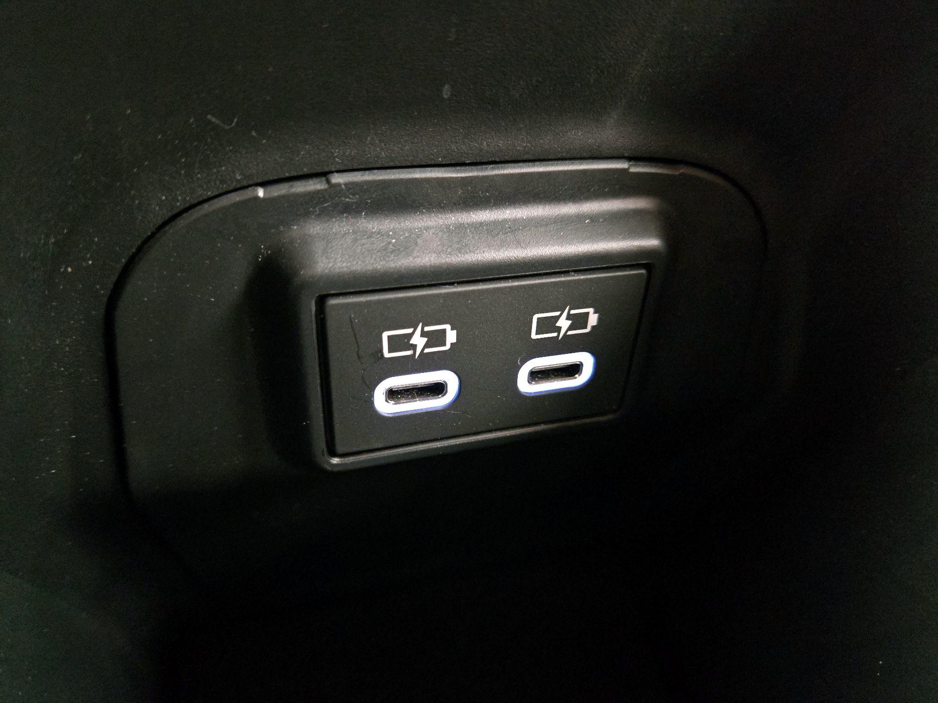 Thumbnail: 2025 Toyota RAV4 - 18