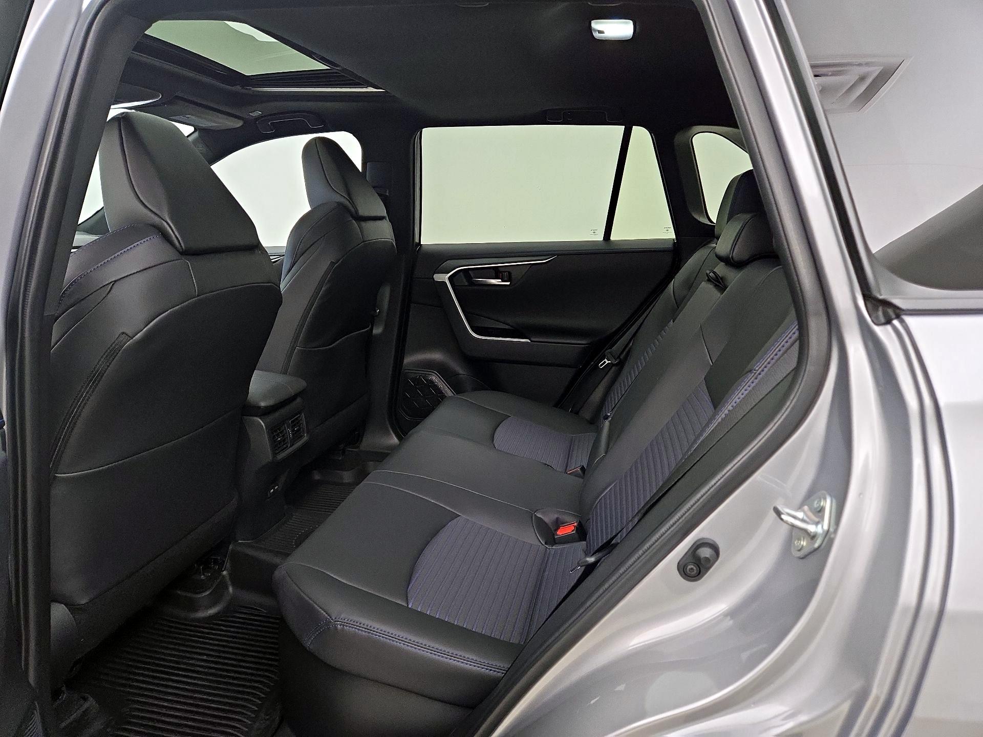 Thumbnail: 2025 Toyota RAV4 - 20